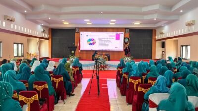 Hj. Kurniah Patahudding Ajak Orang Tua Jadi Teladan di Era Digital: “Ibu Adalah Jantung Kehidupan Anak