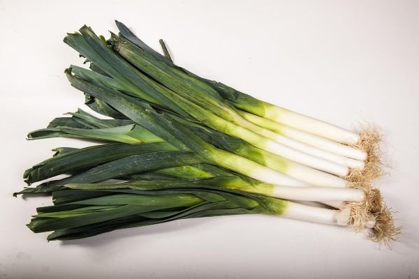 Daun Bawang, Si Kecil Kaya Manfaat untuk Kesehatan Tubuh