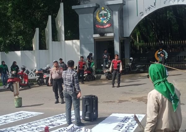 Aliansi Wija To Luwu Menggugat Gelar Aksi Tuntut Pemekaran Luwu Tengah