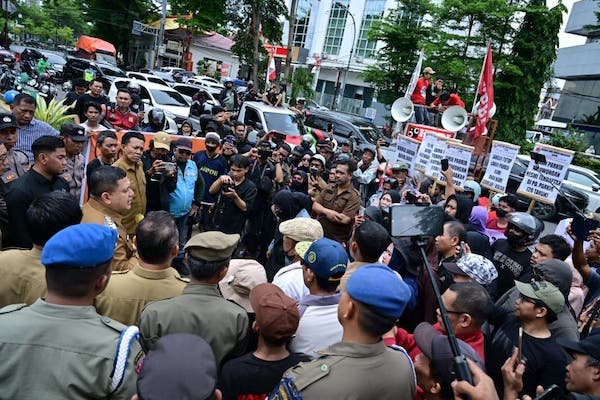 Mahasiswa Fakultas Hukum Gugat Pasal KUHP ke MK, Dinilai Kriminalisasi Aksi Demonstrasi