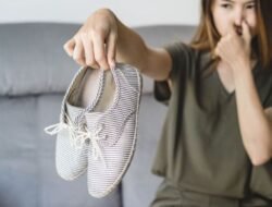 Tips Merawat Sepatu di Musim Hujan agar Tetap Awet dan Aman bagi Kesehatan Kaki